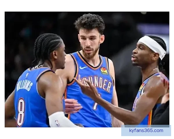 亚历山大空砍33分开局火热后被限制布朗中投成为进攻核心